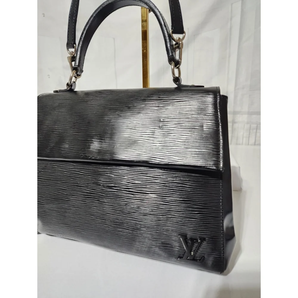 LOUIS VUITTON Epi Leather Cluny Satchel Bag Black